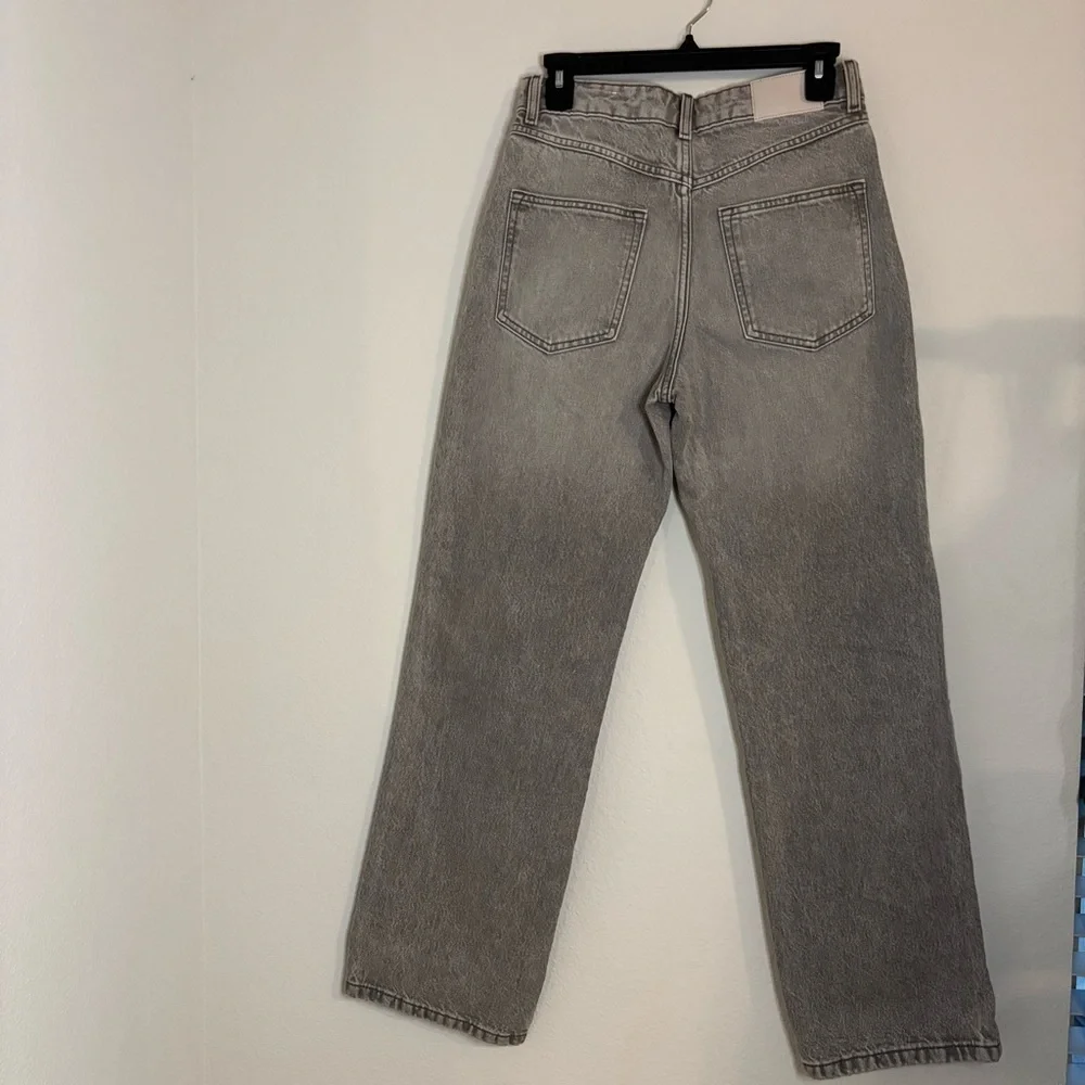 Zara High-Waisted Straight Leg Jeans - Grey Wash - Women’s Size 6 - Picture 4 of 9